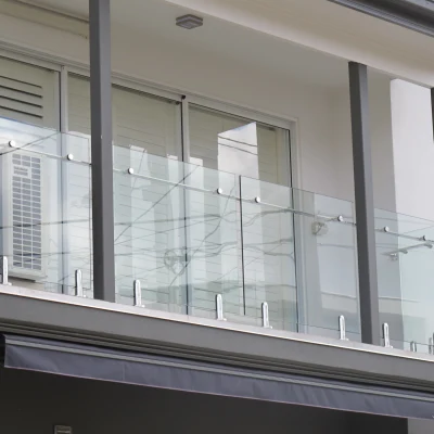 Garde-corps en verre sans cadre extérieur balustrade en verre de canal en U pour balcon